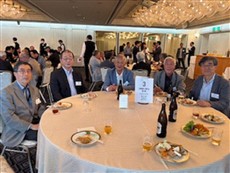 懇親会の様子